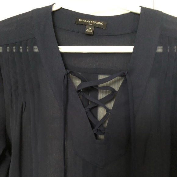 Navy Banana Republic Work Top, sheer, size M - Picture 3 of 3